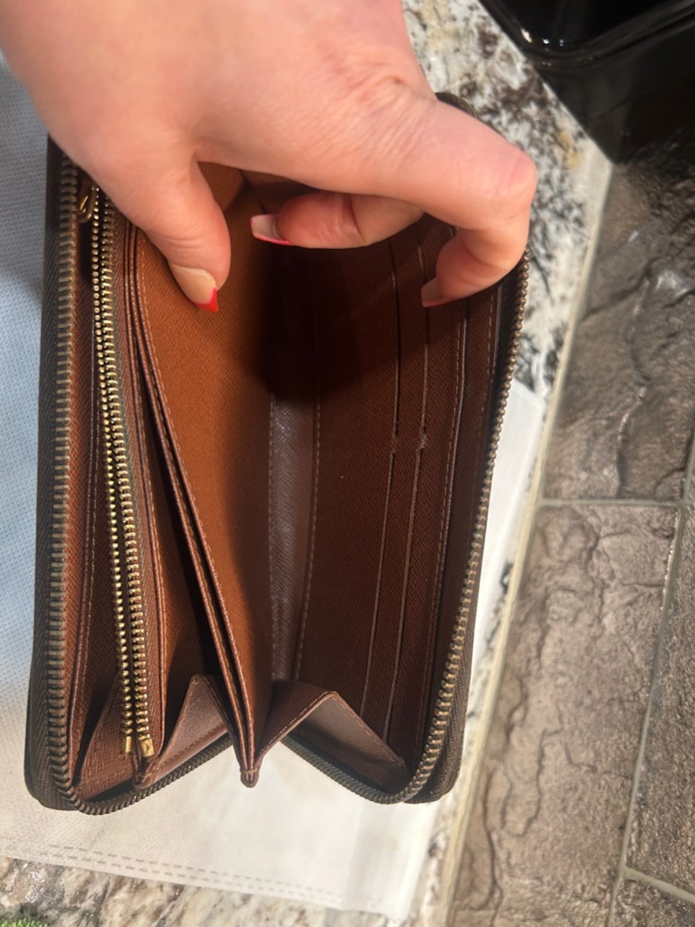 Louis Vuitton Black/Brown Monogram Zip-Around Wallet - Picture 12 of 14
